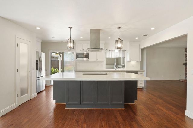 4233 Five Mile Dr, Stockton, CA 95219