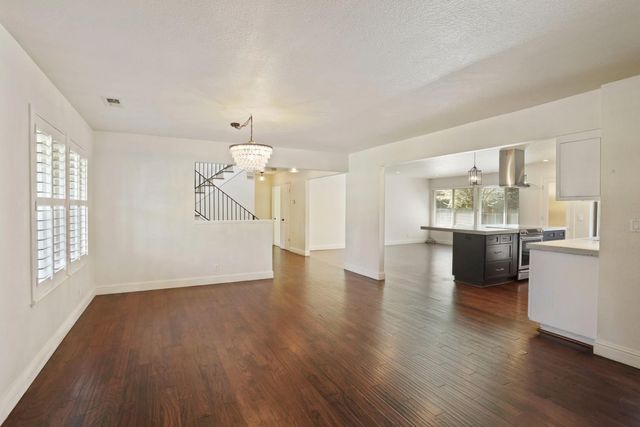 4233 Five Mile Dr, Stockton, CA 95219