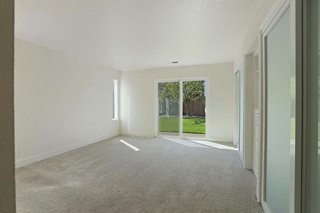 4233 Five Mile Dr, Stockton, CA 95219