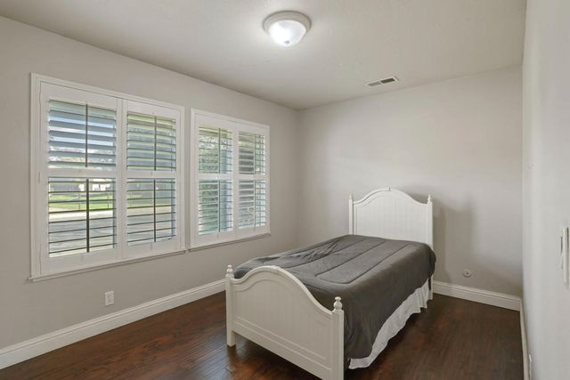 4233 Five Mile Dr, Stockton, CA 95219