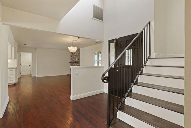 4233 Five Mile Dr, Stockton, CA 95219