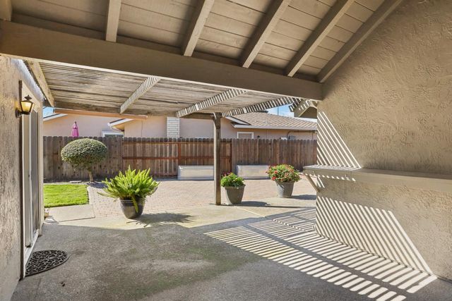 4233 Five Mile Dr, Stockton, CA 95219