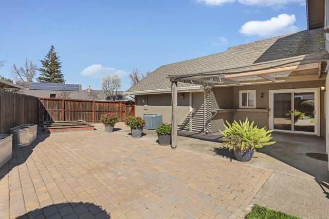 4233 Five Mile Dr, Stockton, CA 95219