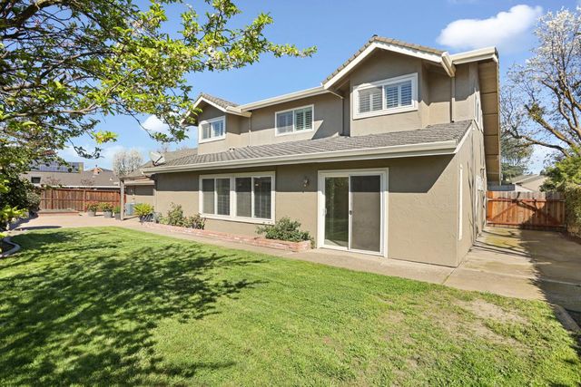 4233 Five Mile Dr, Stockton, CA 95219