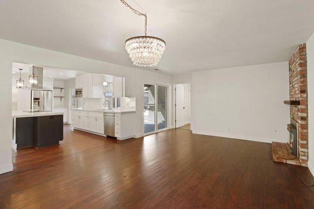 4233 Five Mile Dr, Stockton, CA 95219