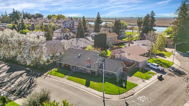 4233 Five Mile Dr, Stockton, CA 95219