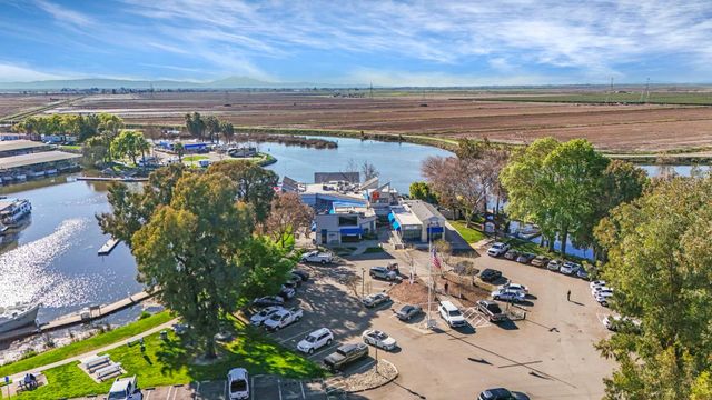 4233 Five Mile Dr, Stockton, CA 95219