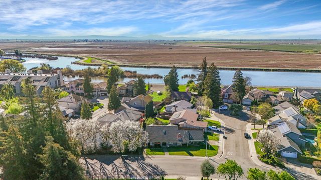 4233 Five Mile Dr, Stockton, CA 95219