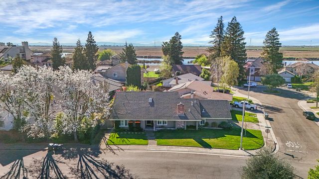 4233 Five Mile Dr, Stockton, CA 95219