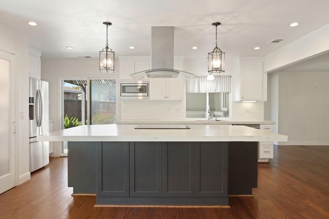 4233 Five Mile Dr, Stockton, CA 95219