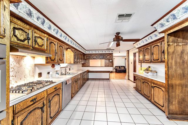 10548 East Park Ave, Houma, LA 70363