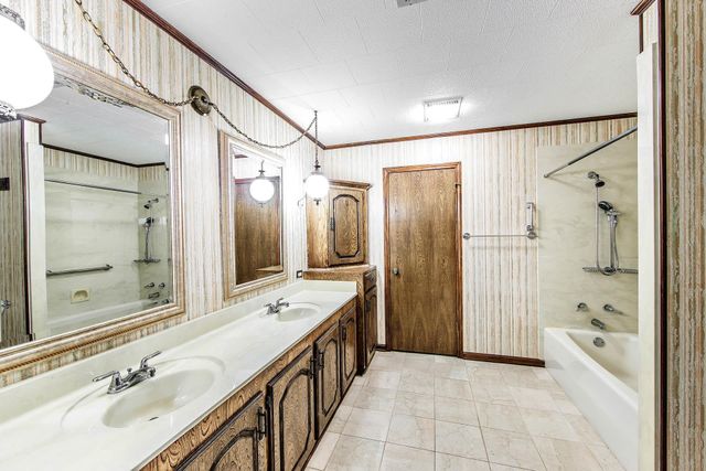 10548 East Park Ave, Houma, LA 70363