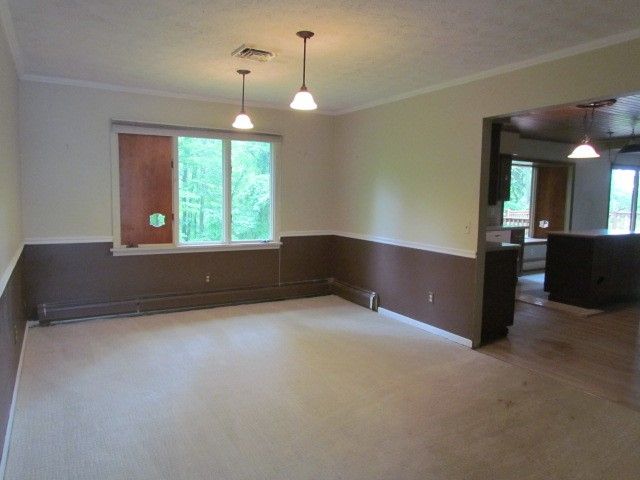 452 Carlsam Drive, Irondequoit, NY 14609
