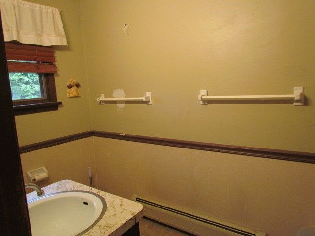 452 Carlsam Drive, Irondequoit, NY 14609