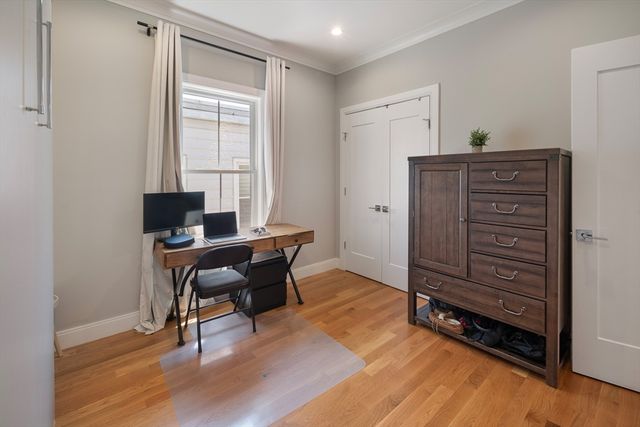 854 E Broadway St 3, Boston, MA 02127