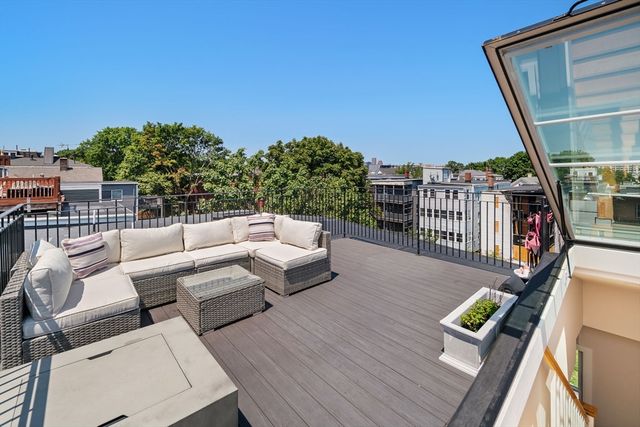 854 E Broadway St 3, Boston, MA 02127