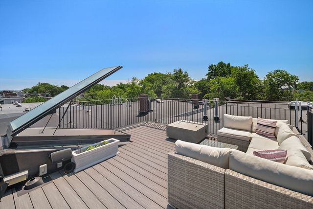 854 E Broadway St 3, Boston, MA 02127