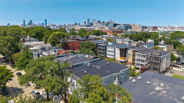 854 E Broadway St 3, Boston, MA 02127