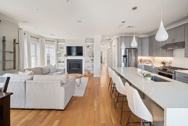 854 E Broadway St 3, Boston, MA 02127