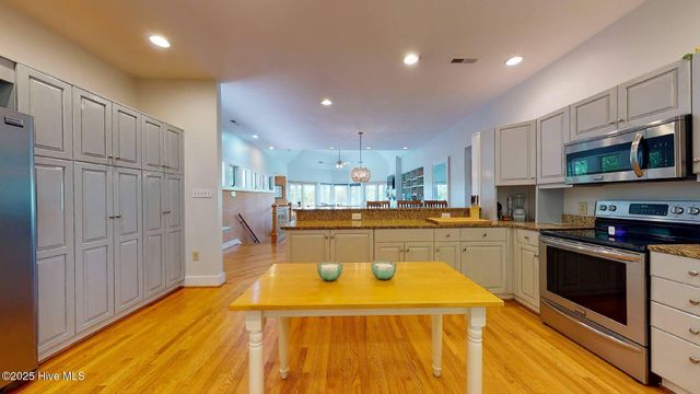 129 W Bald Head Wynd, Southport, NC 28461