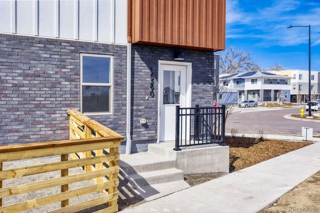 15290 W 68th Place, Arvada, CO 80007