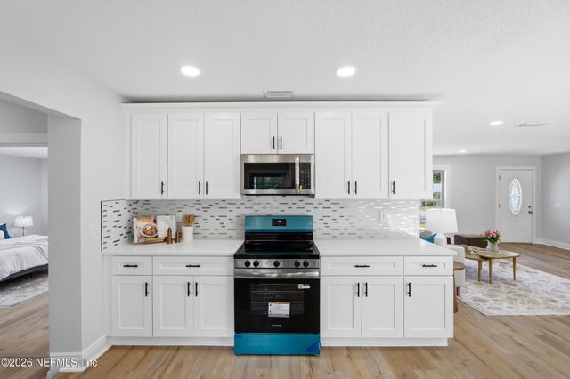 962 GROVE PARK Drive E, Orange Park, FL 32073