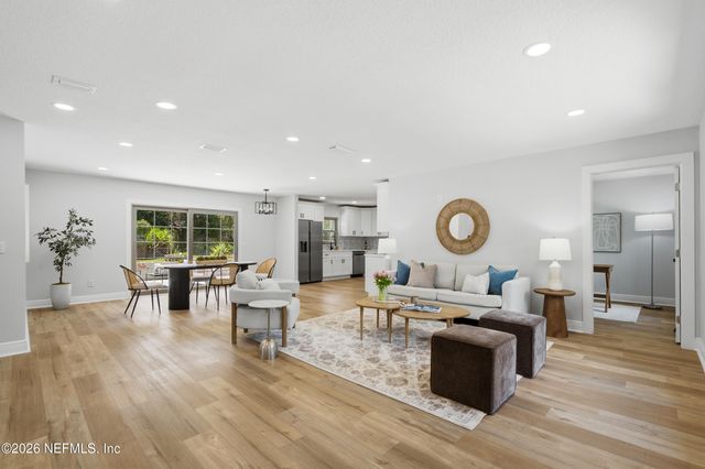 962 GROVE PARK Drive E, Orange Park, FL 32073