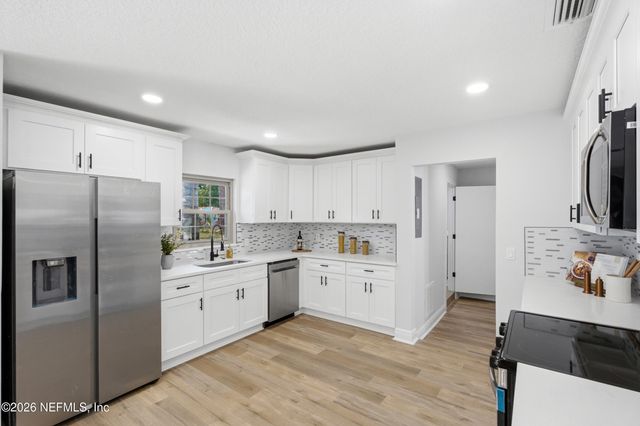 962 GROVE PARK Drive E, Orange Park, FL 32073