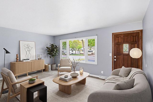 609 4th Avenue N, Sauk Rapids, MN 56379