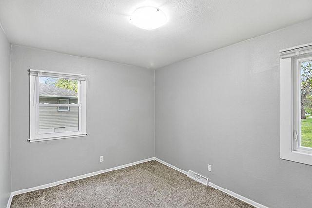609 4th Avenue N, Sauk Rapids, MN 56379