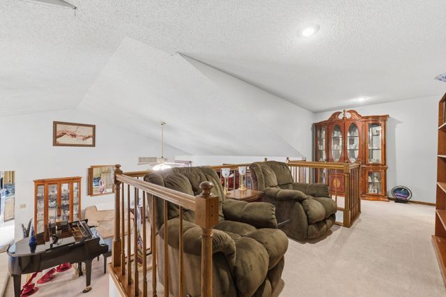 519 S Partridge Ln, Derby, KS 67037