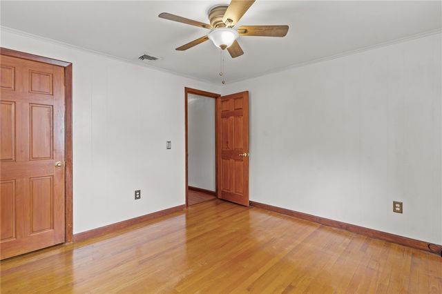 11 Red Robin Road, Cranston, RI 02920