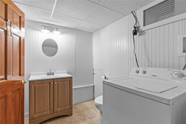 11 Red Robin Road, Cranston, RI 02920