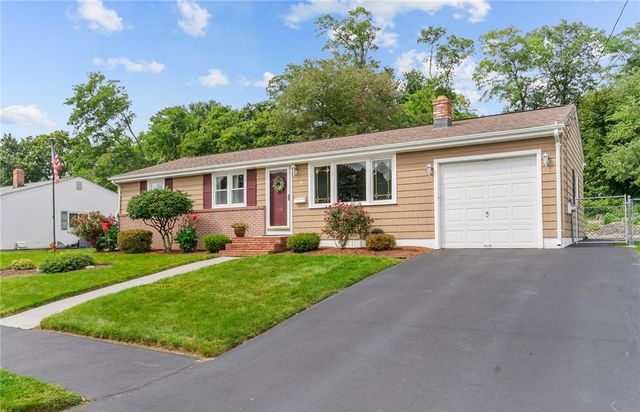 11 Red Robin Road, Cranston, RI 02920