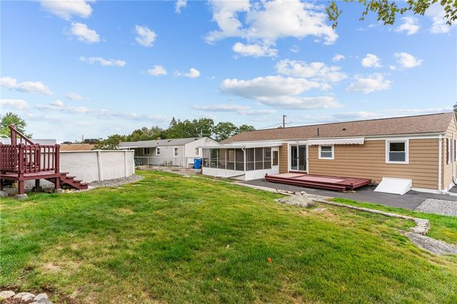 11 Red Robin Road, Cranston, RI 02920