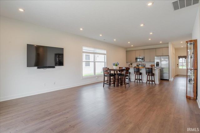 4727 Alaina Drive, Newburgh, IN 47630