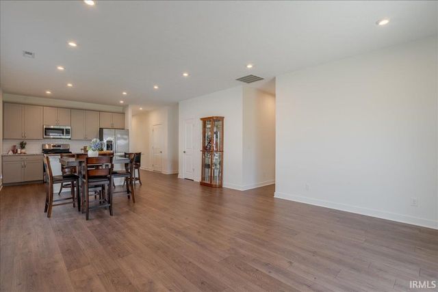 4727 Alaina Drive, Newburgh, IN 47630
