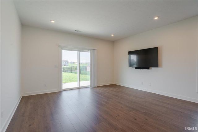 4727 Alaina Drive, Newburgh, IN 47630