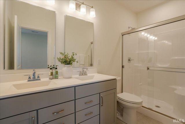 4727 Alaina Drive, Newburgh, IN 47630