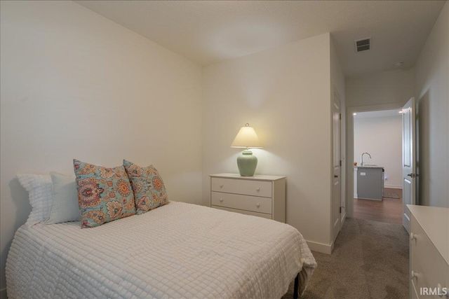 4727 Alaina Drive, Newburgh, IN 47630