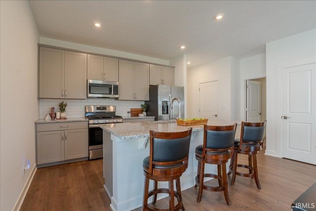 4727 Alaina Drive, Newburgh, IN 47630