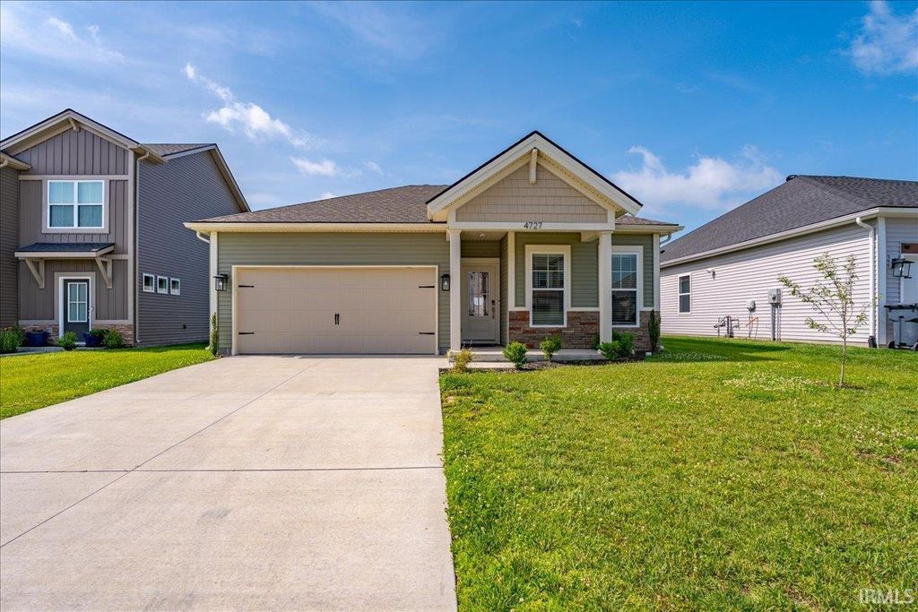 4727 Alaina Drive, Newburgh, IN 47630