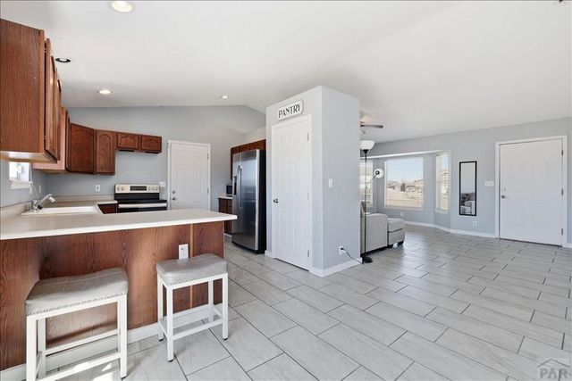 807 S Aguilar Ln, Pueblo, CO 81007