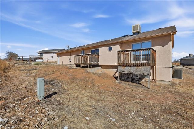 807 S Aguilar Ln, Pueblo, CO 81007
