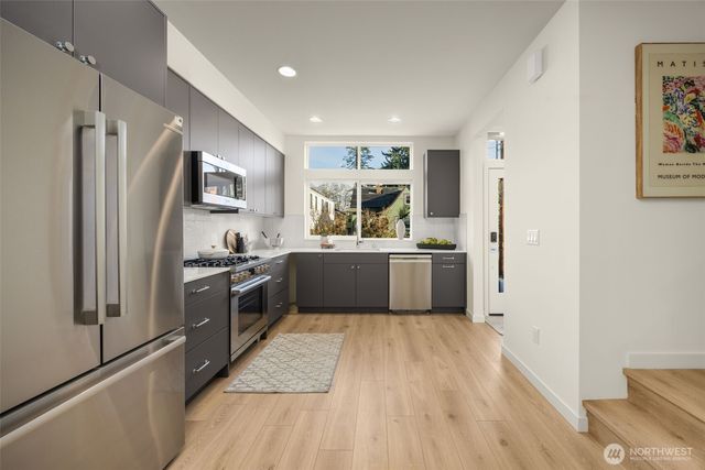 8323 B 12th Avenue NW, Seattle, WA 98117