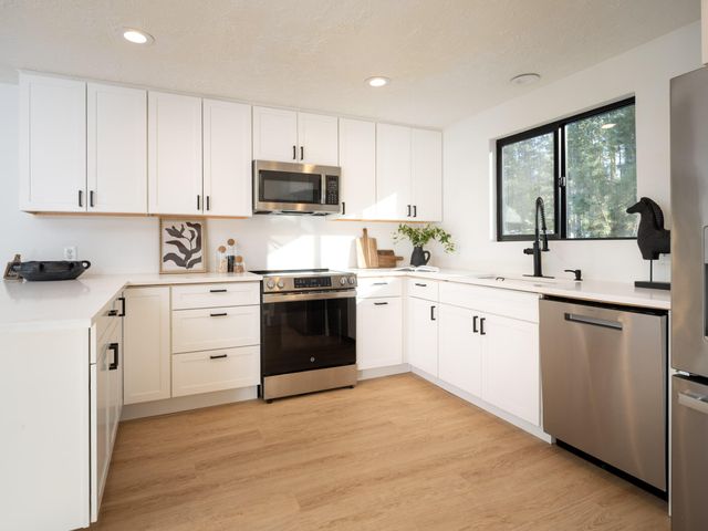 15638 Sherrie Way, La Pine, OR 97739