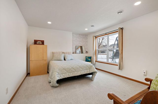 10552 Noble Circle N, Brooklyn Park, MN 55443