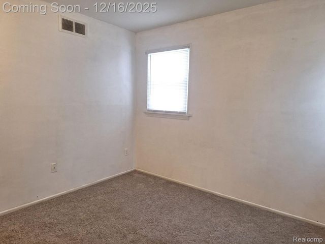 25007 Hopkins Street, Dearborn Heights, MI 48125