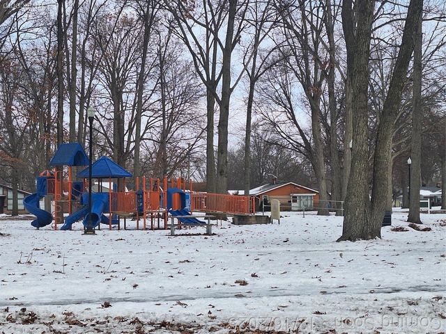 25007 Hopkins Street, Dearborn Heights, MI 48125