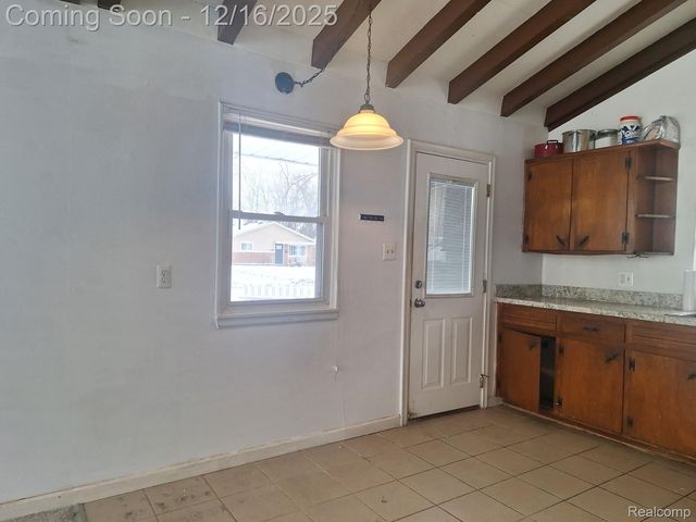 25007 Hopkins Street, Dearborn Heights, MI 48125